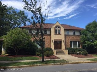 25 Old River Rd, Wilkes Barre, PA 18702