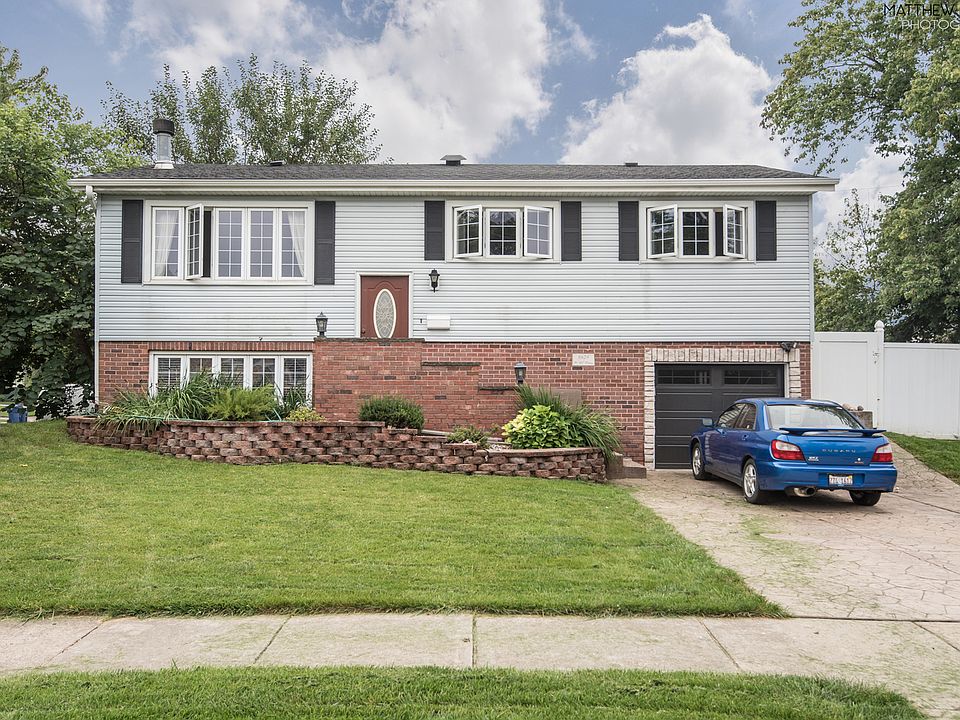 1st image of 8829 W 91st Pl