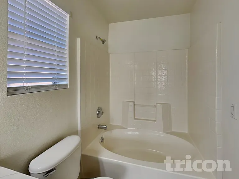 7833 Flagler St — Photo 8
