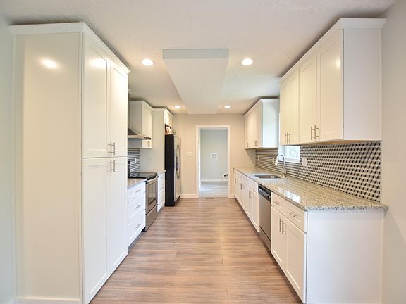 5th image of 6206 Shrewsbury Dr
