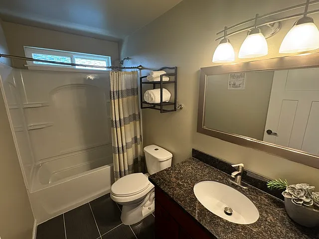 2nd bathroom