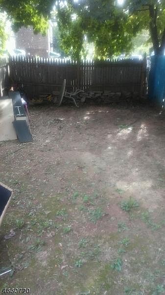 2nd image of 906 Grove St