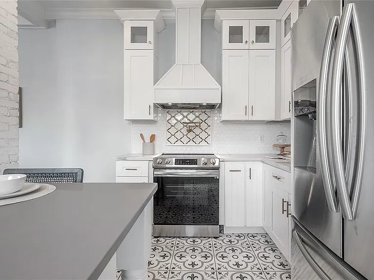 5301 N Central Ave — Photo 23