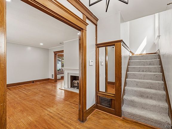 2nd image of 121 Tremaine Ave