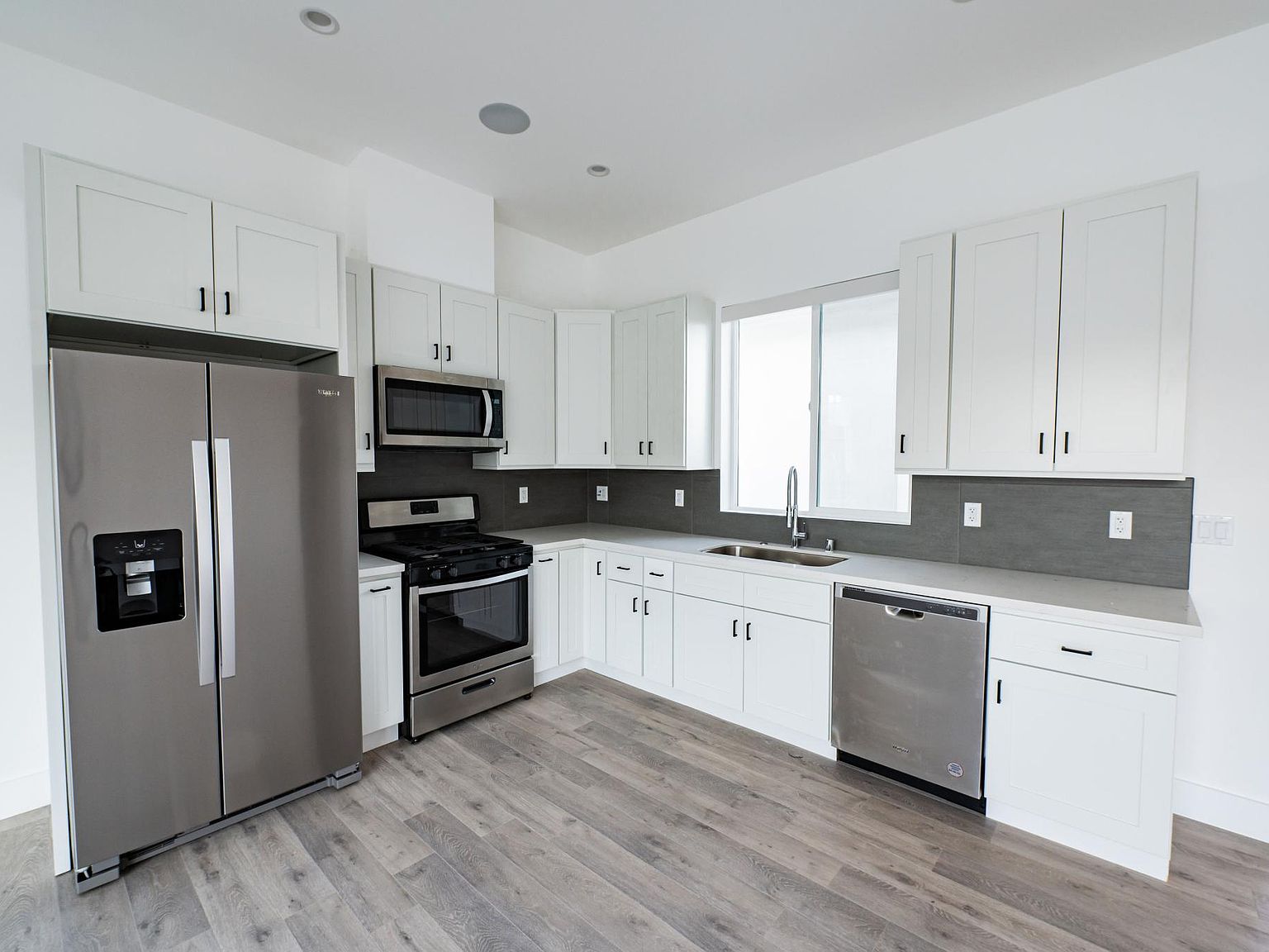 4630 Alamo St, Simi Valley, CA 93063 Zillow