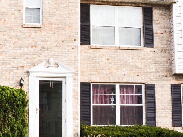 609 Candlestick Ln