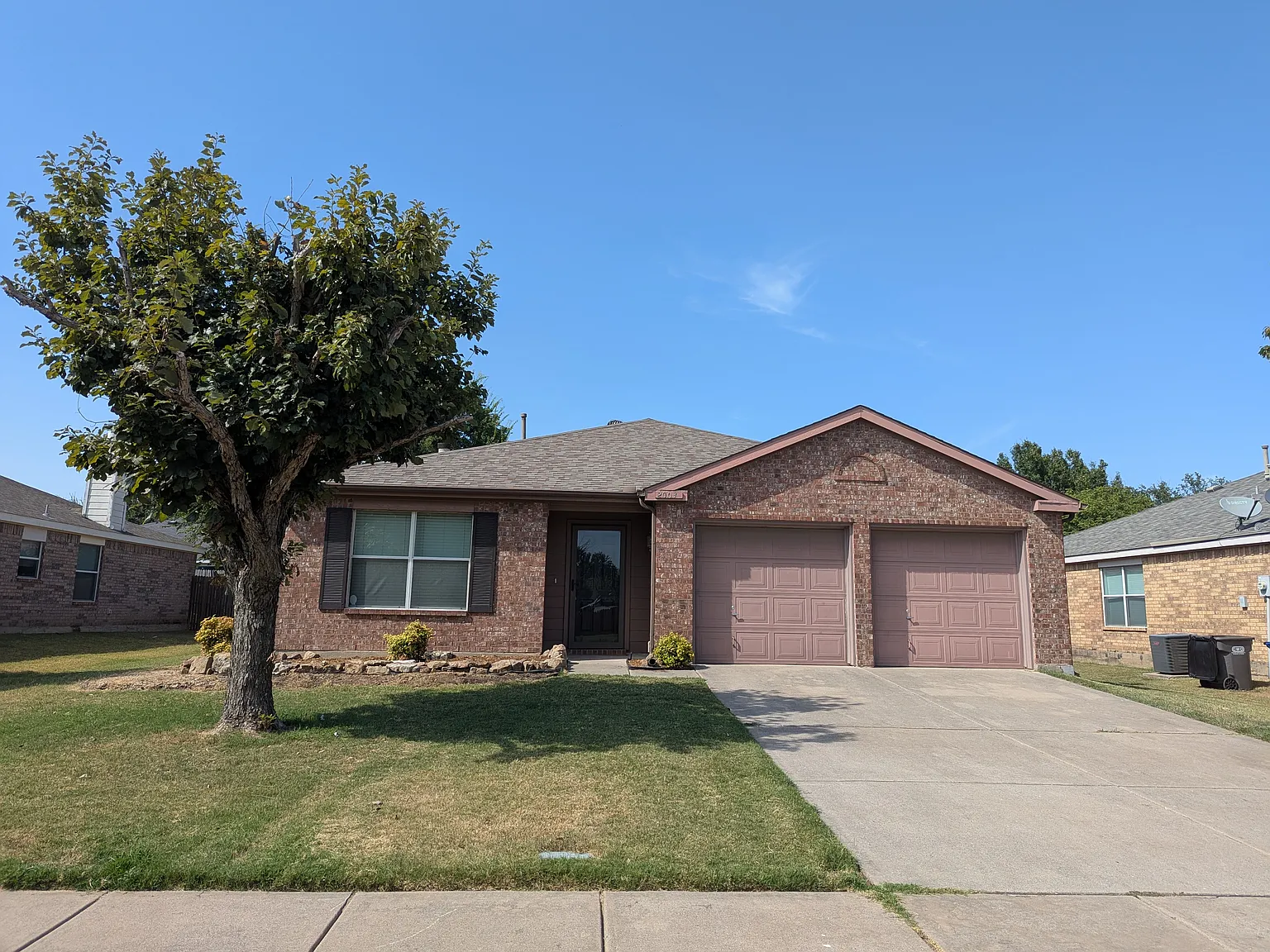 3 bed, 1872 sqft, $2,095 — Photo 1