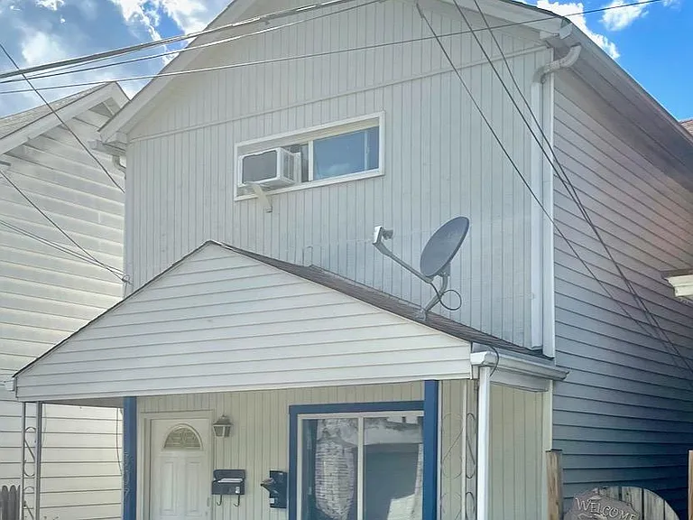 307 Walnut St #UPPER — Photo 2