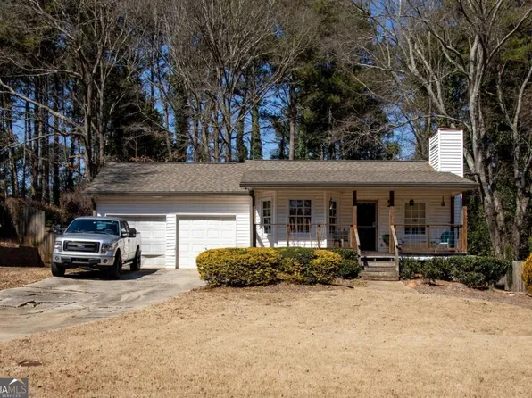 1821 Rose Garden Ln, Loganville, GA 30052