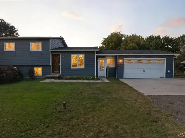 2305 Indian Rd, Lapeer, MI 48446