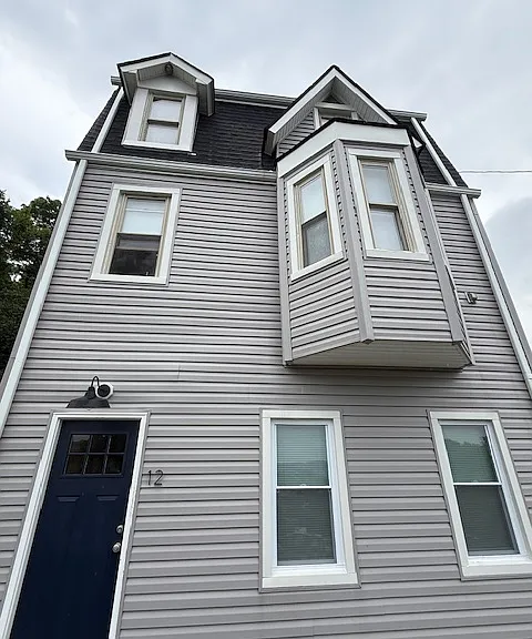 12 Joseph St — Photo 2