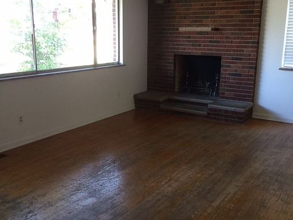 4th image of 4509 Washington Ave SE