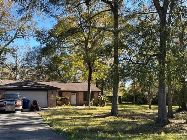 24367 E Oak Dr, Porter, TX 77365