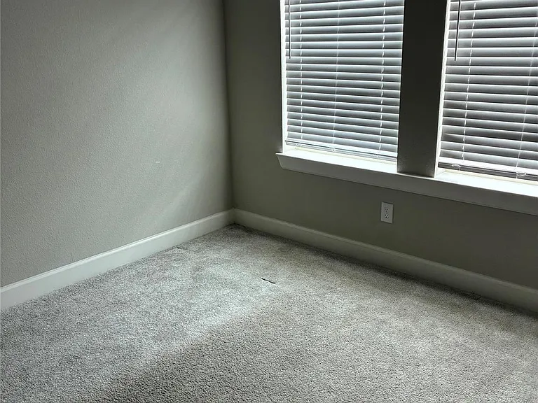 15218 Cortines Ct — Photo 13