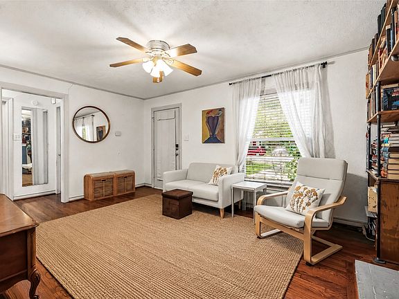2nd image of 8922 Redondo Dr
