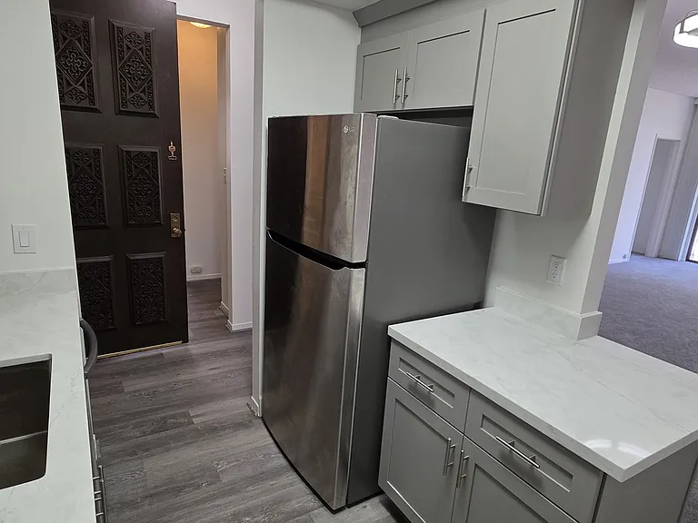 1427 Floribunda Ave #106 — Photo 6