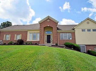 11 Edinburgh Pl, North Bend, OH 45052