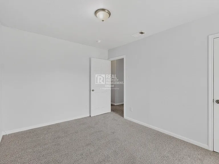 5217 Aberdean Trl — Photo 8