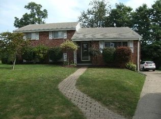 420 Faith Dr, Pittsburgh, PA