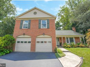 6404 Essex Ct, Springfield, VA 22152