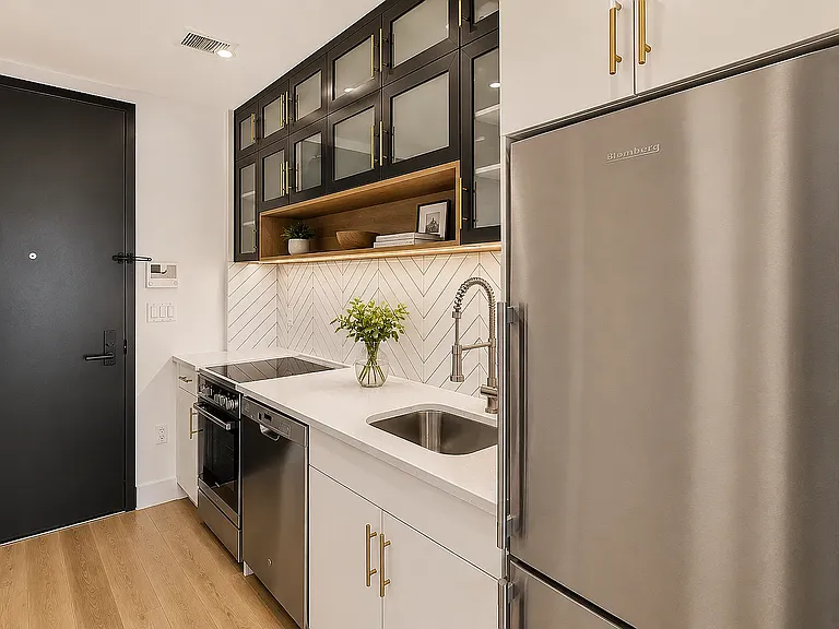11 Devoe St #1A — Photo 2