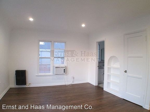 5th image of 171 3/4 Glendora Ave