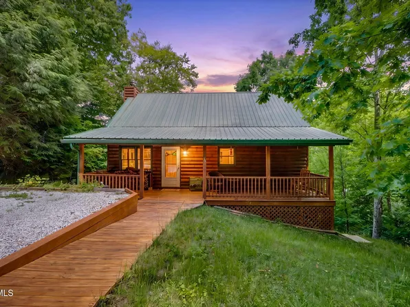 104 Maple Brook Ln, Roan Mountain, TN 37687
