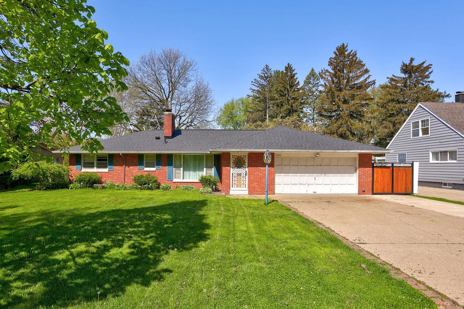 1415 Coolidge Ave photo 1