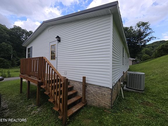 2nd image of 119 Walnut Ln