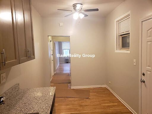 4th image of 6968 N Greenview Ave Unit 1