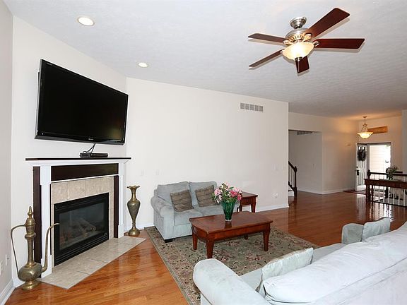 5th image of 6827 Edgeworth Dr