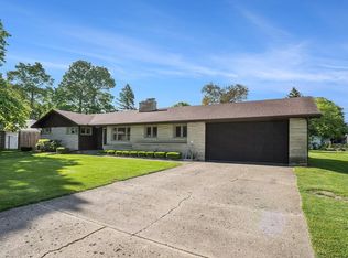 1610 W Pike St, Goshen, IN 46526