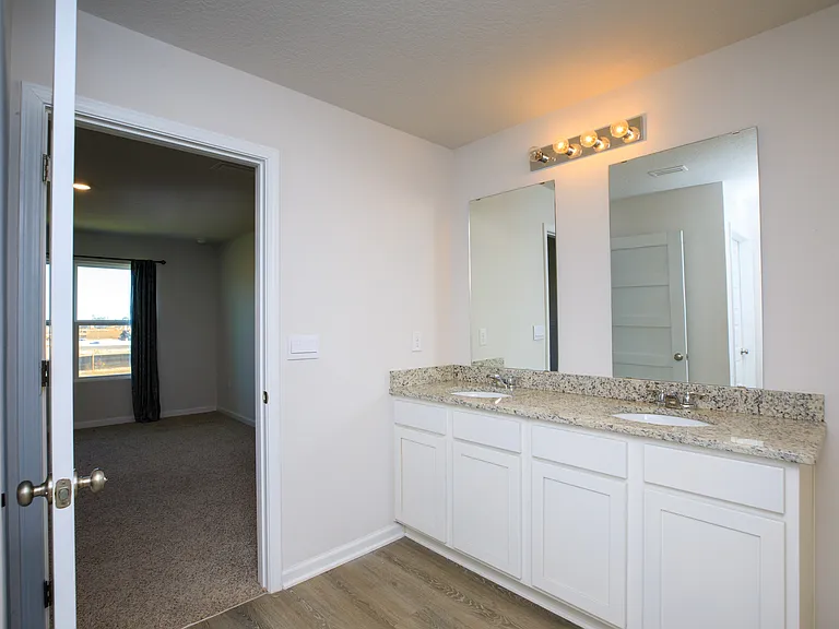 4652 Honor Guard Way — Photo 11