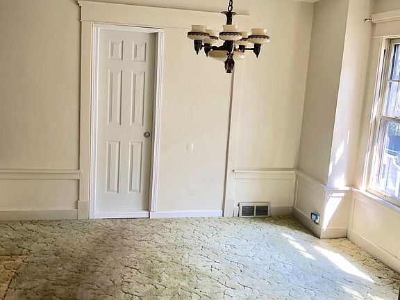 4th image of 49 Lisbon Ave #1