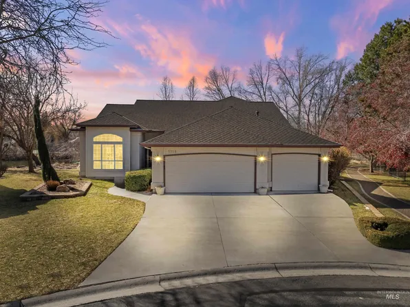 8359 W Run Ct, Garden City, ID 83714