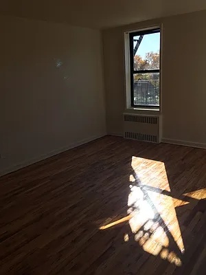 Rented by Alex Tembelis, LREB | media 7