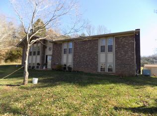 990 Mountain Rd, Clinton, TN 37716