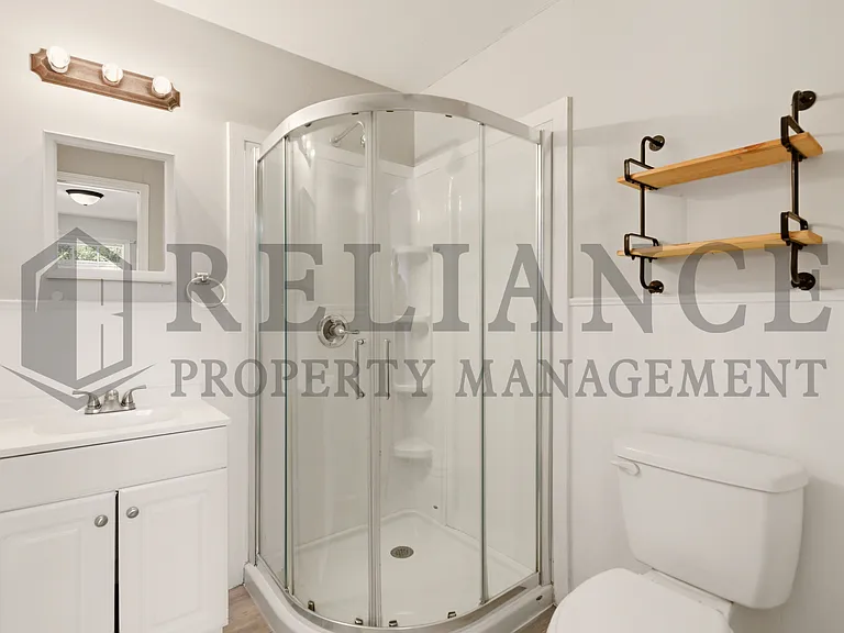 3123 W Douglas Ave — Photo 32