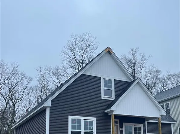 125 Ipswich Blvd N, West Kingston, RI 02892