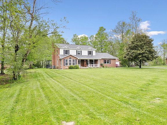 3rd image of 30 Heritage Hill Dr