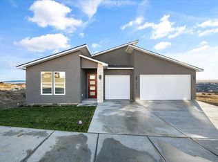 6645 W 27th Ave, Kennewick, WA 99338