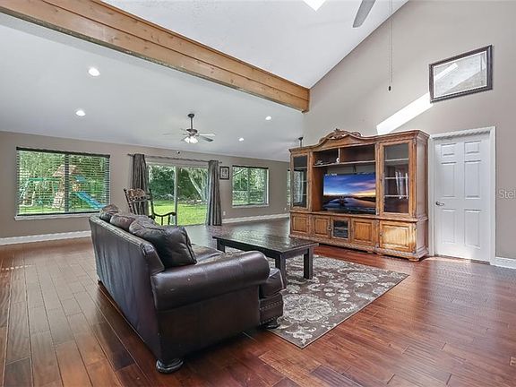 5th image of 668 Riverpark Cir