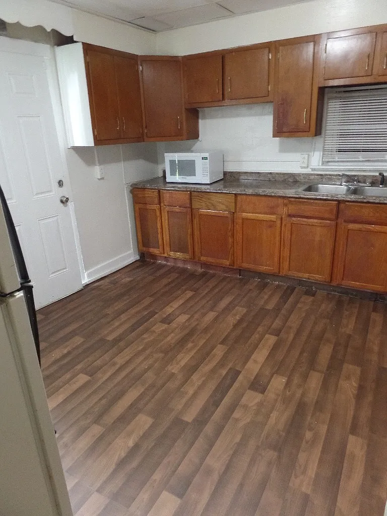Big House 5 beds 2.5 bath — Photo 2