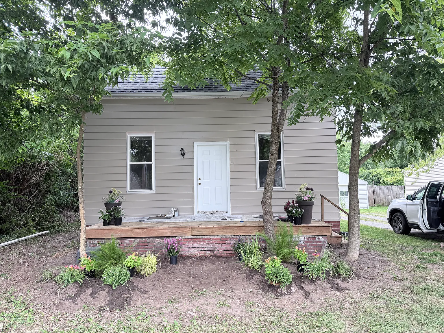 3 bed, 1611 sqft, $1,600 — Photo 1