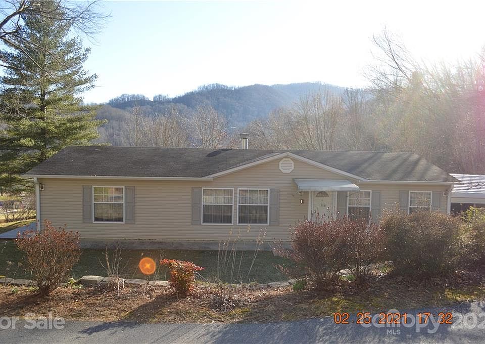 1st image of 15 Symphony Ln