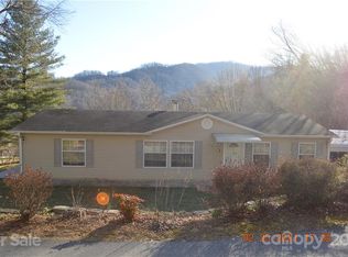 15 Symphony Ln, Waynesville, NC 28786