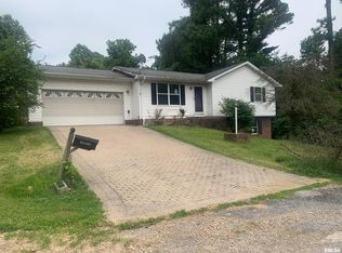 301 Warren St, Anna, IL 62906