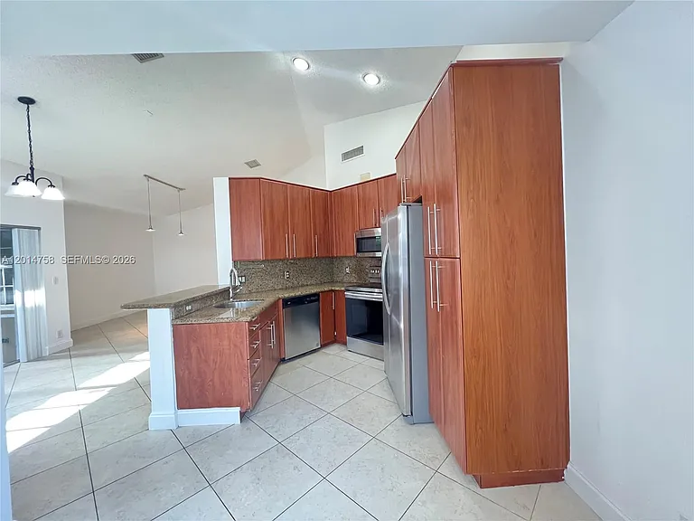 465 Somerset Way — Photo 13