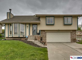 12951 Hartman Ave, Omaha, NE 68164