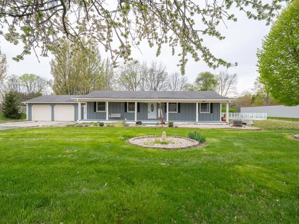 246 N Main St, Maxwell, IN 46154